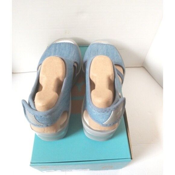 New! BZEES Dream Ankle Strap Wedge Sandals Shoes Blue Denim Machine Washable 9W - Picture 5 of 6